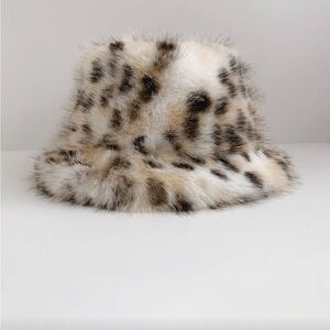 Leopard Print Faux Fur Bucket Hat